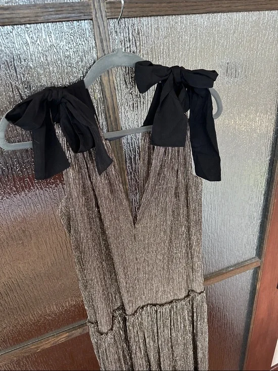 Sabina Musayev Metallic Fringe V-Neck with Shoulder Bows Ray Dress in Gold Sz Md - Picture 6 of 9